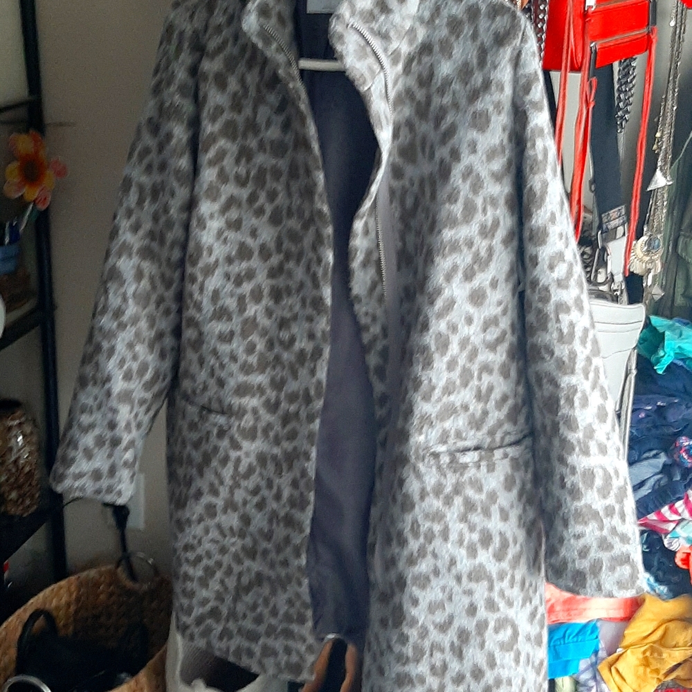 BNWT Oldnavy leopard funnel neck coat
